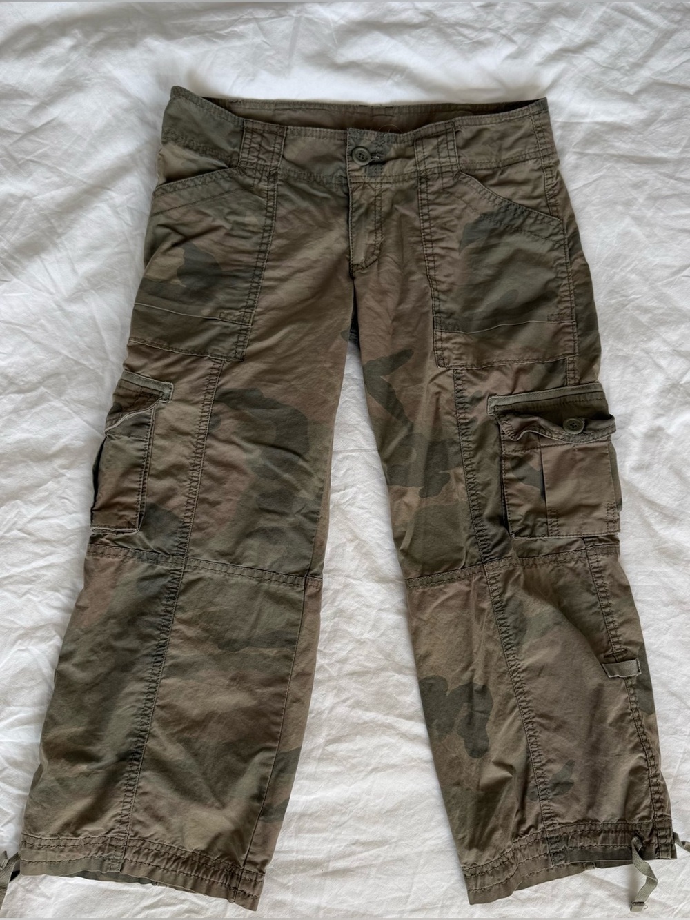 Hollister Ultra Lowrise Camo Cargo Capris